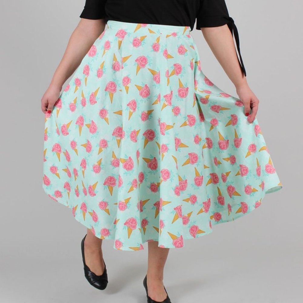Voodoo Vixen Modcloth Floral Ice Cream Print Skirt Size Medium